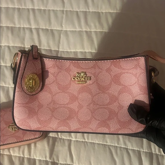 Coach Pink Signature Pattern Bag Set - Picture 3 of 12